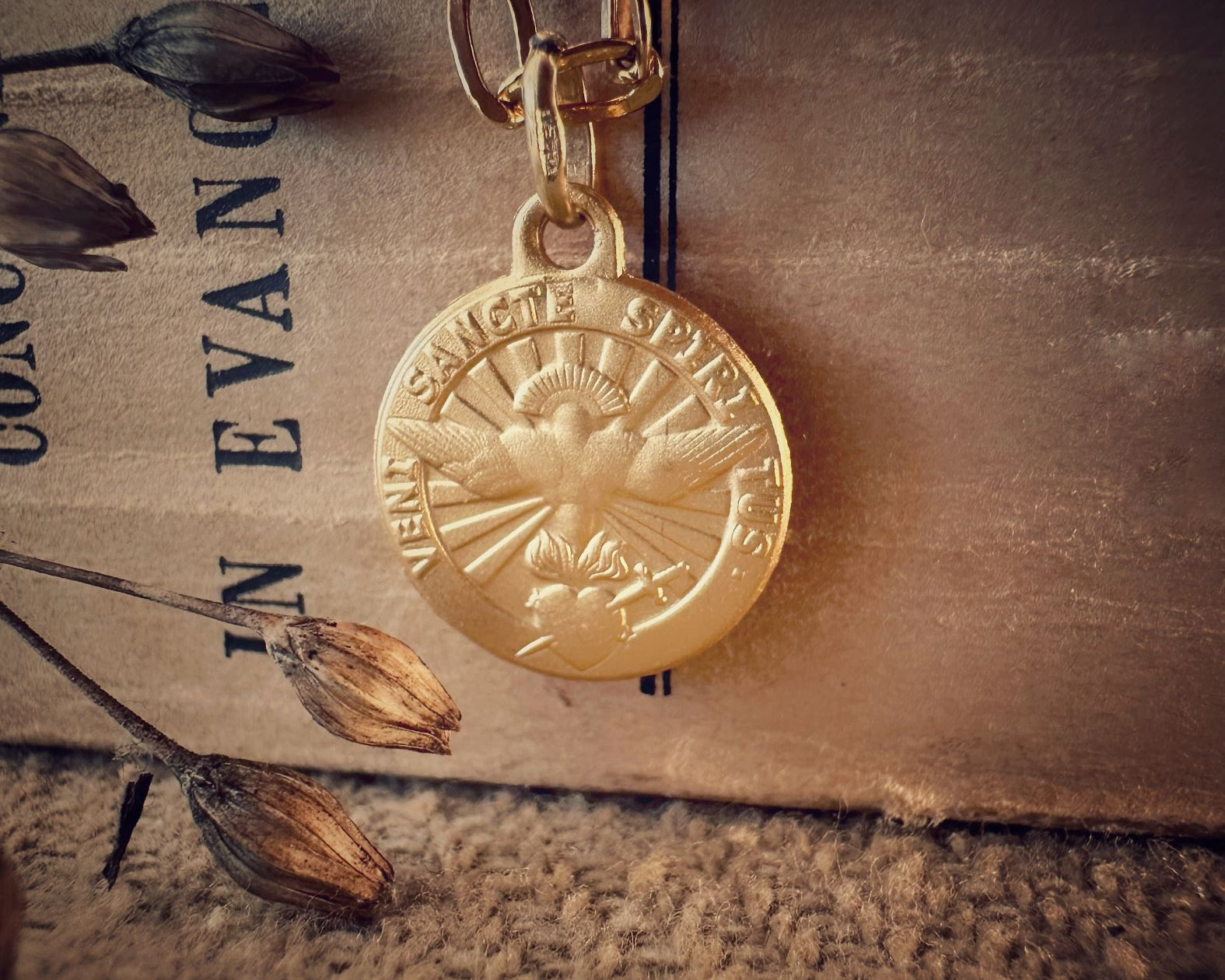 medaille bapteme saint esprit