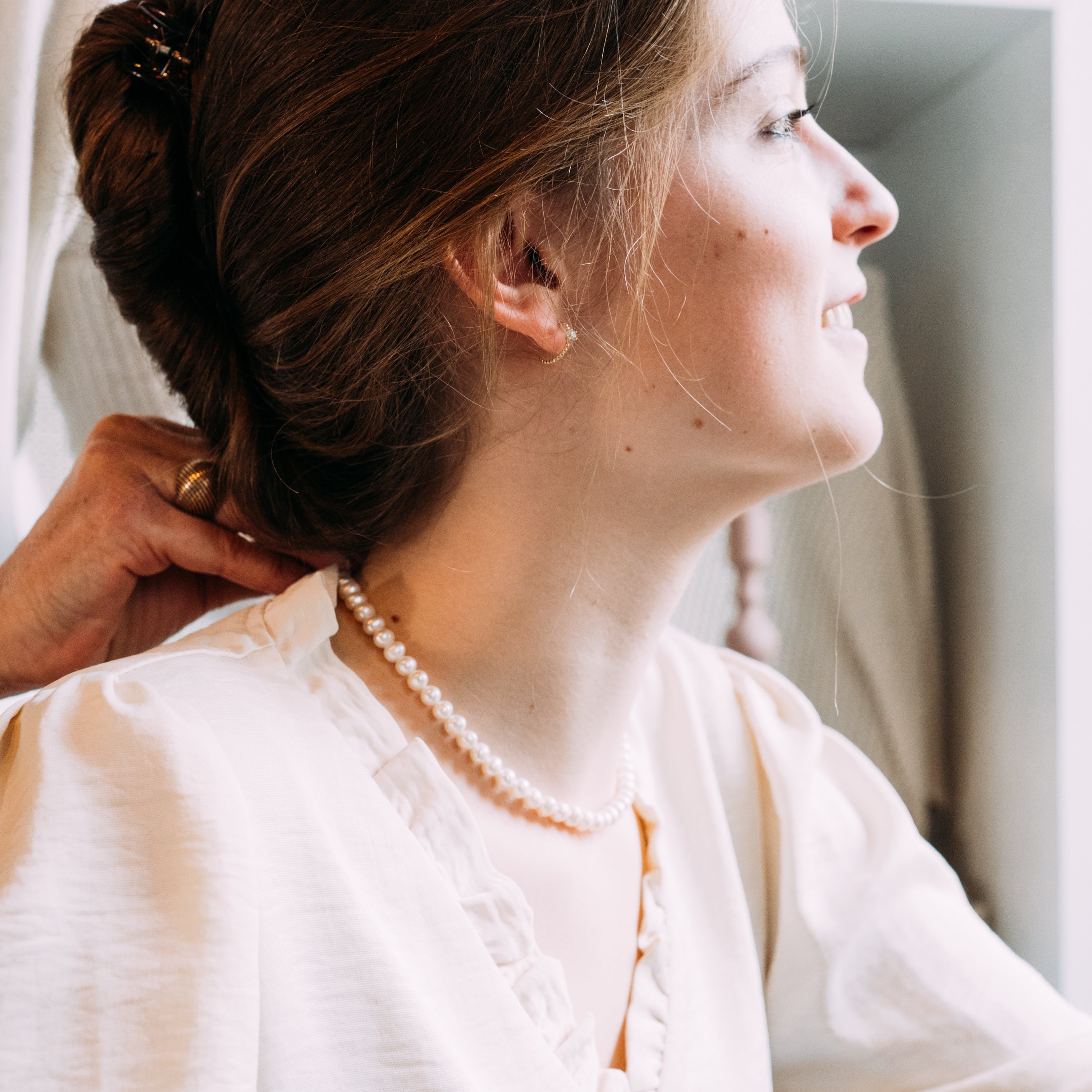 L'Élégance Intemporelle des Colliers de Perles : Histoire, Types et Comment les Porter - Maison Gabriel