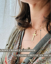 Croix "Credo" en or jaune 18 carats avec bordures poinçonnées