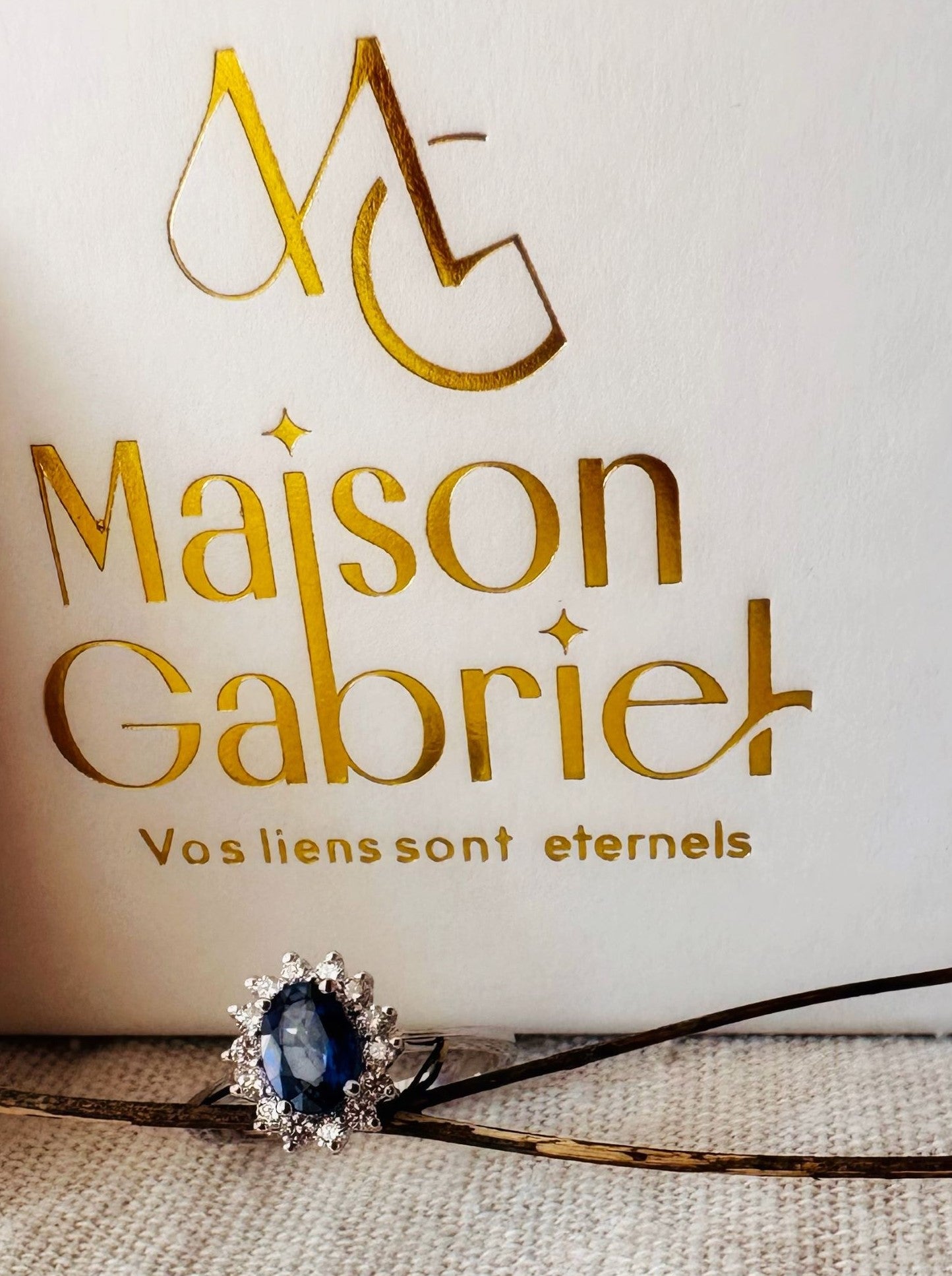 Maison_Gabriel_Bague_Princess_Kate_saphir_redim_12.jpg