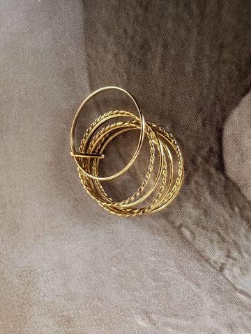 Bague "Pensées", fin semainier en or 18 carats - Maison Gabriel