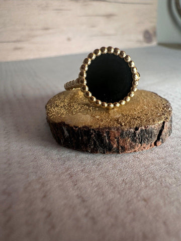 Bague "Ysalée", pierre fine ronde perlée en or 18 carats - Maison Gabriel