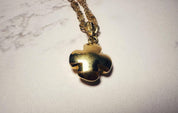 Croix "Alegria" en or jaune 18 carats poli, bordures arrondies - Maison Gabriel