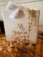 Croix "Humilité" en or jaune 18 carats, finition polie brillante - Maison Gabriel
