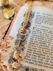 Croix "Humilité" en or jaune 18 carats, finition polie brillante - Maison Gabriel