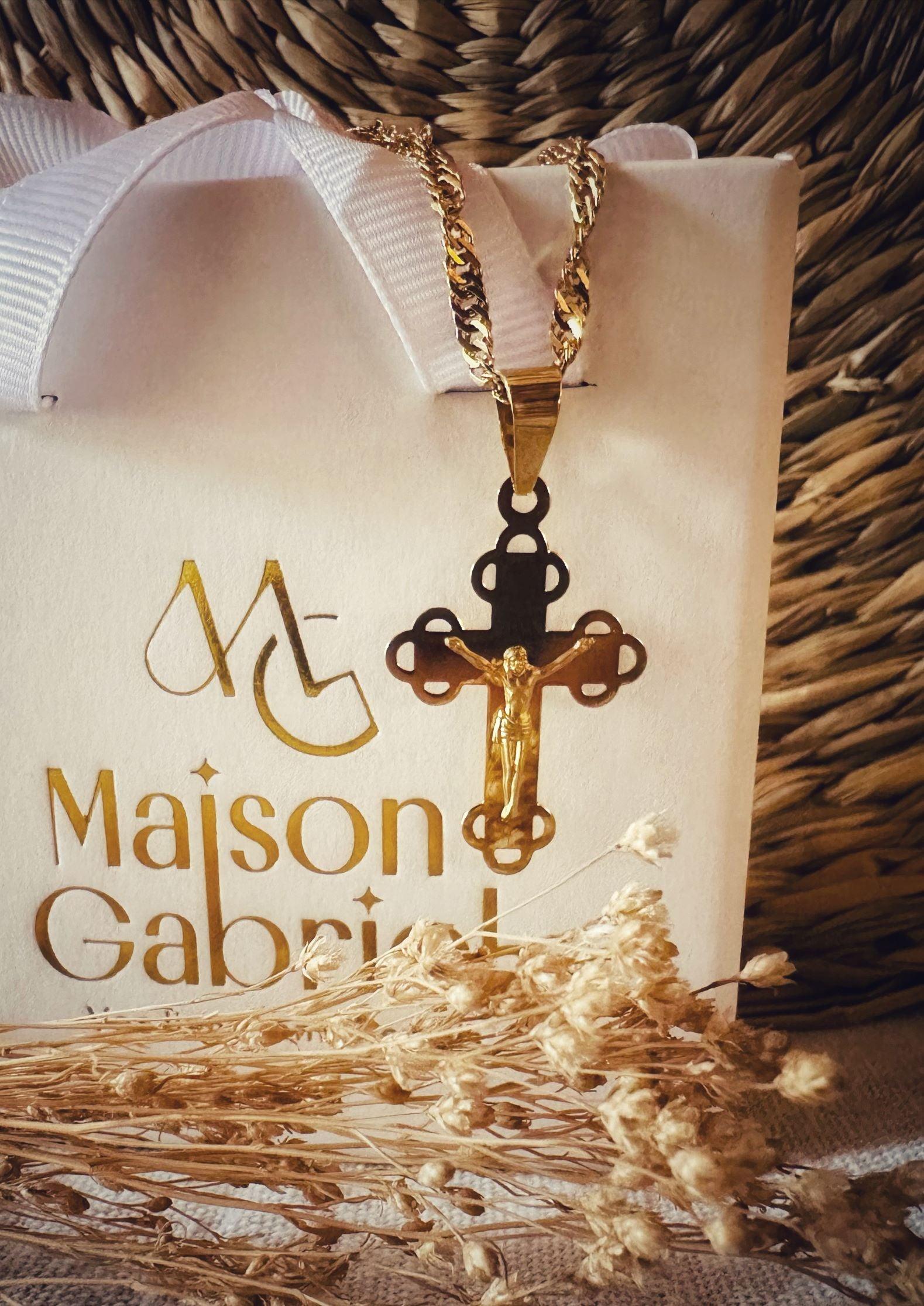 Croix "Verso l'alto" en or jaune 18 carats avec finition polie brillante et triple fleur ajourée - Maison Gabriel