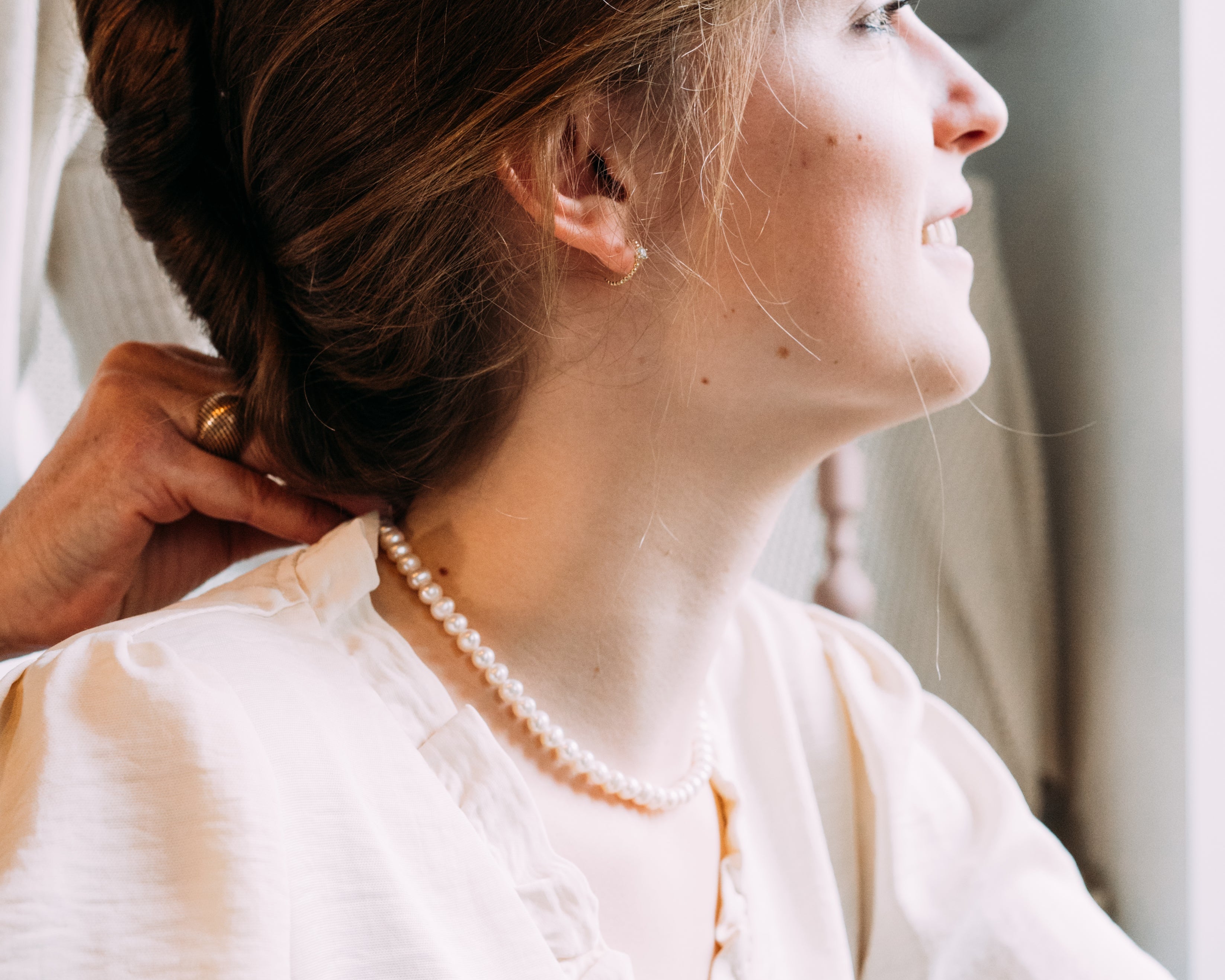 L'Élégance Intemporelle des Colliers de Perles : Histoire, Types et Comment les Porter - Maison Gabriel