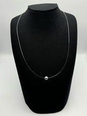 Collier "Hina" avec perle de Tahiti sur fil nylon invisible