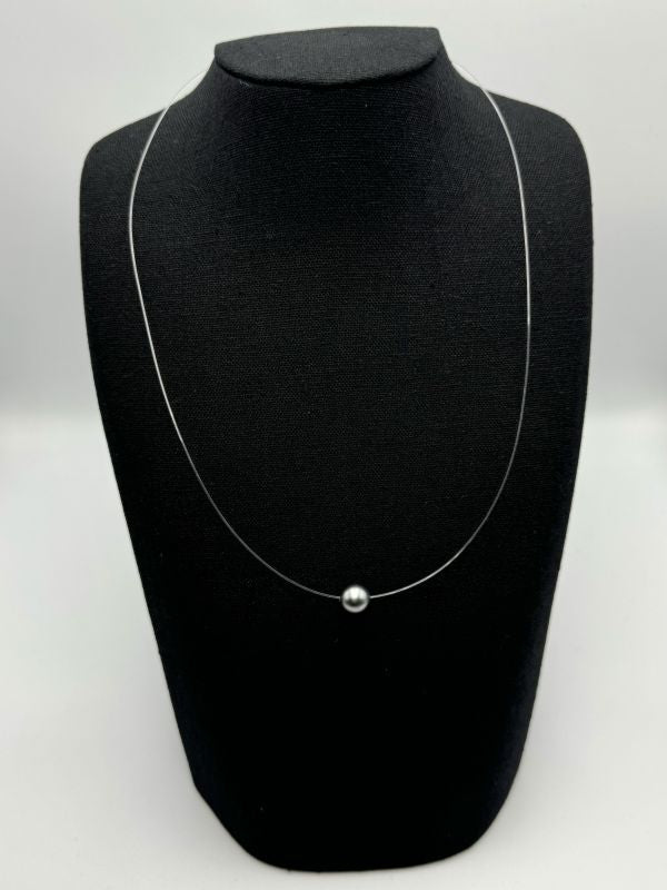 Collier "Hina" avec perle de Tahiti sur fil nylon invisible