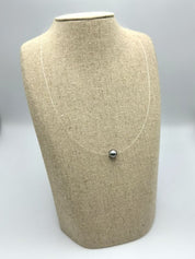 Collier "Hina" avec perle de Tahiti sur fil nylon invisible