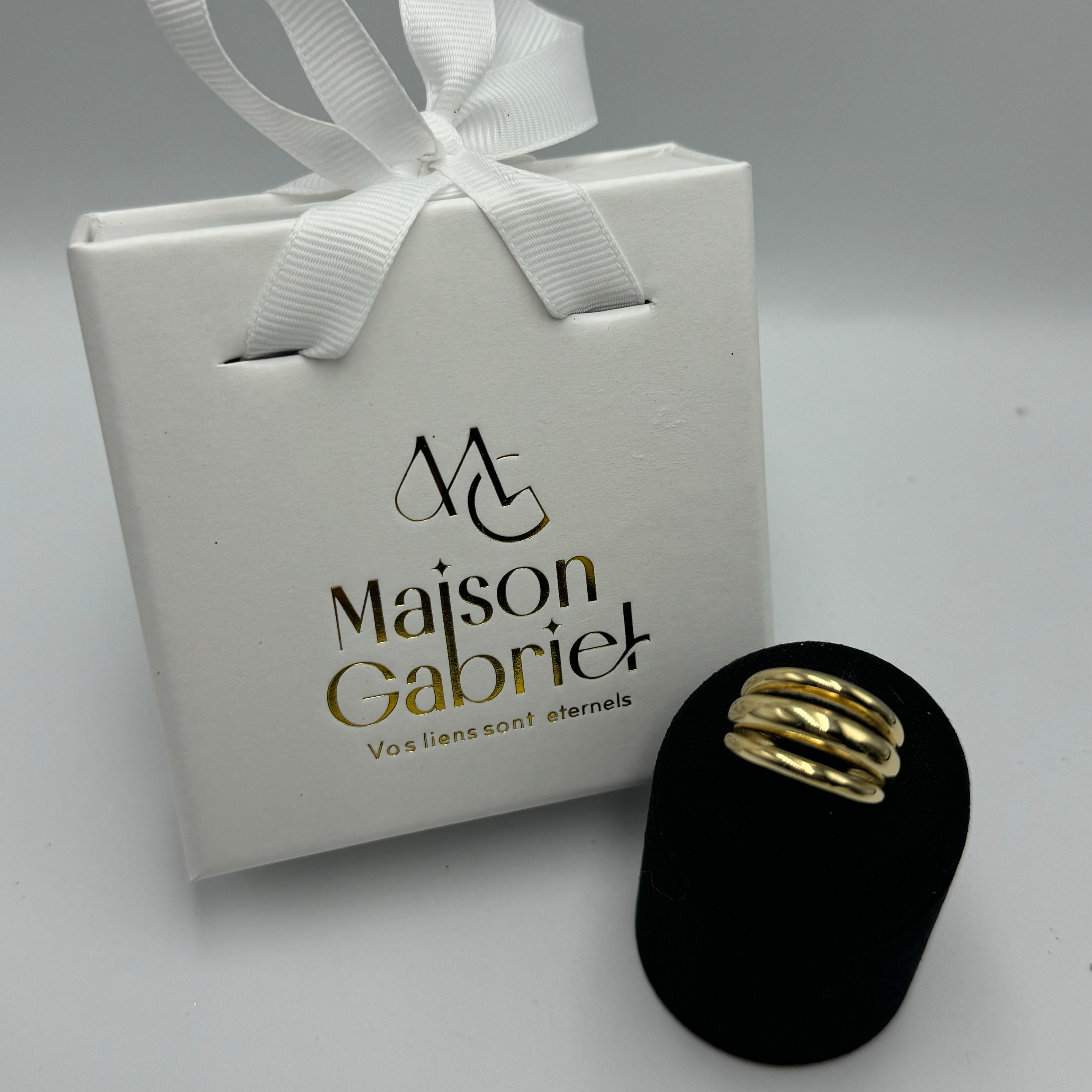 Bague "3 anneaux cintrés" en or 18 carats
