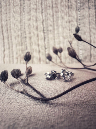 Boucles d'oreilles "Comètes" en or blanc 18 carats et diamants