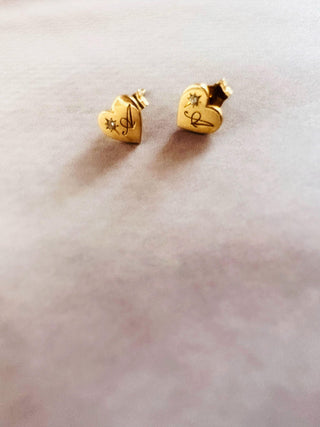 Boucles d'oreilles "Juliette" cœurs gravables, en or 18 carats et inclusion de diamants