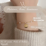 Bracelet "Alexandrine", perles de culture, maille Forçat fine et jeton en or 18 carats