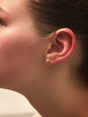 Puces d'oreilles "April", pour enfants, en or 18 carats et émail pastel, fermoir  à vis