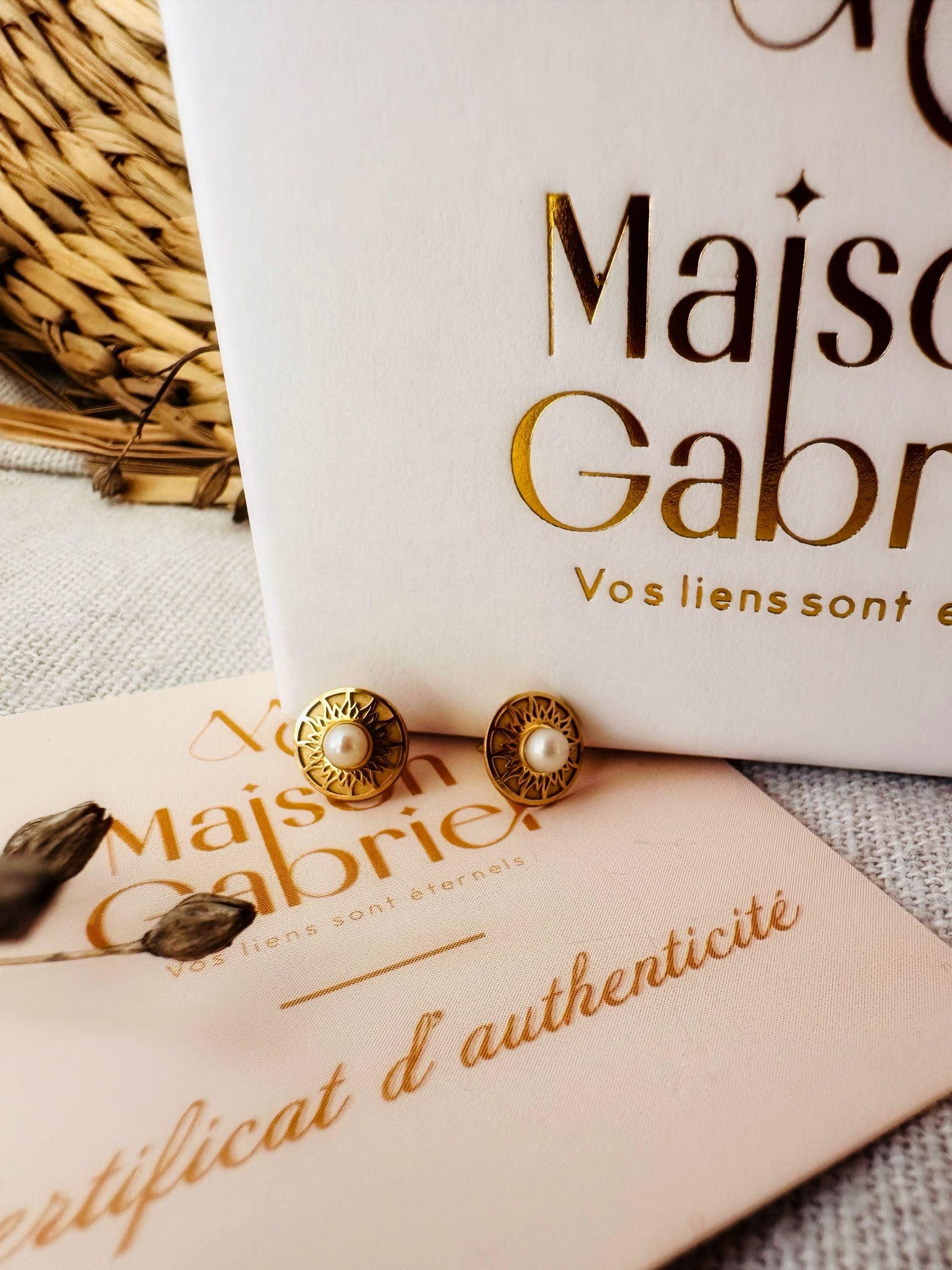 Boucles d'Oreilles "Astrée" en or jaune 18 carats et perle centrale - Maison Gabriel