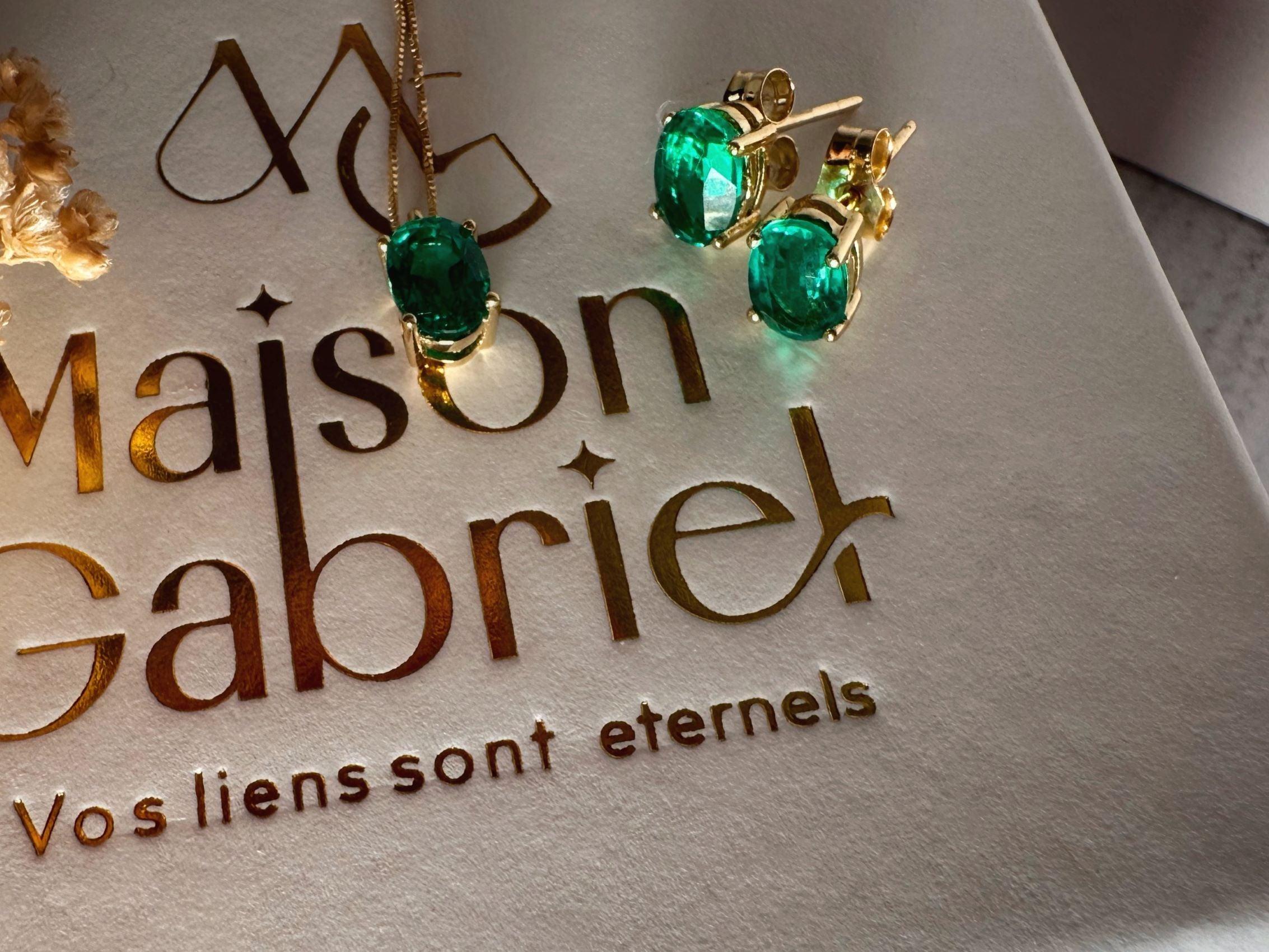 Boucles d'oreilles "Judith", en or 18 carats et émeraudes naturelles, fermoir poussette - Maison Gabriel