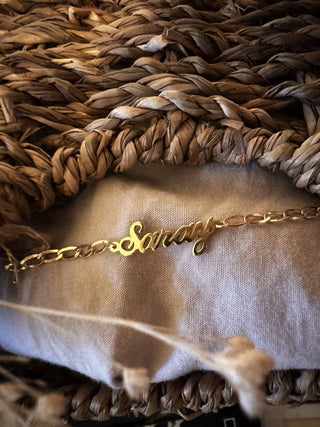 Bracelet Enfant "Caresse" personnalisable avec prénom, en or jaune 18 carats - Maison Gabriel