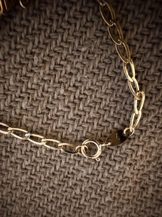 Bracelet Enfant "Caresse" personnalisable avec prénom, en or jaune 18 carats - Maison Gabriel