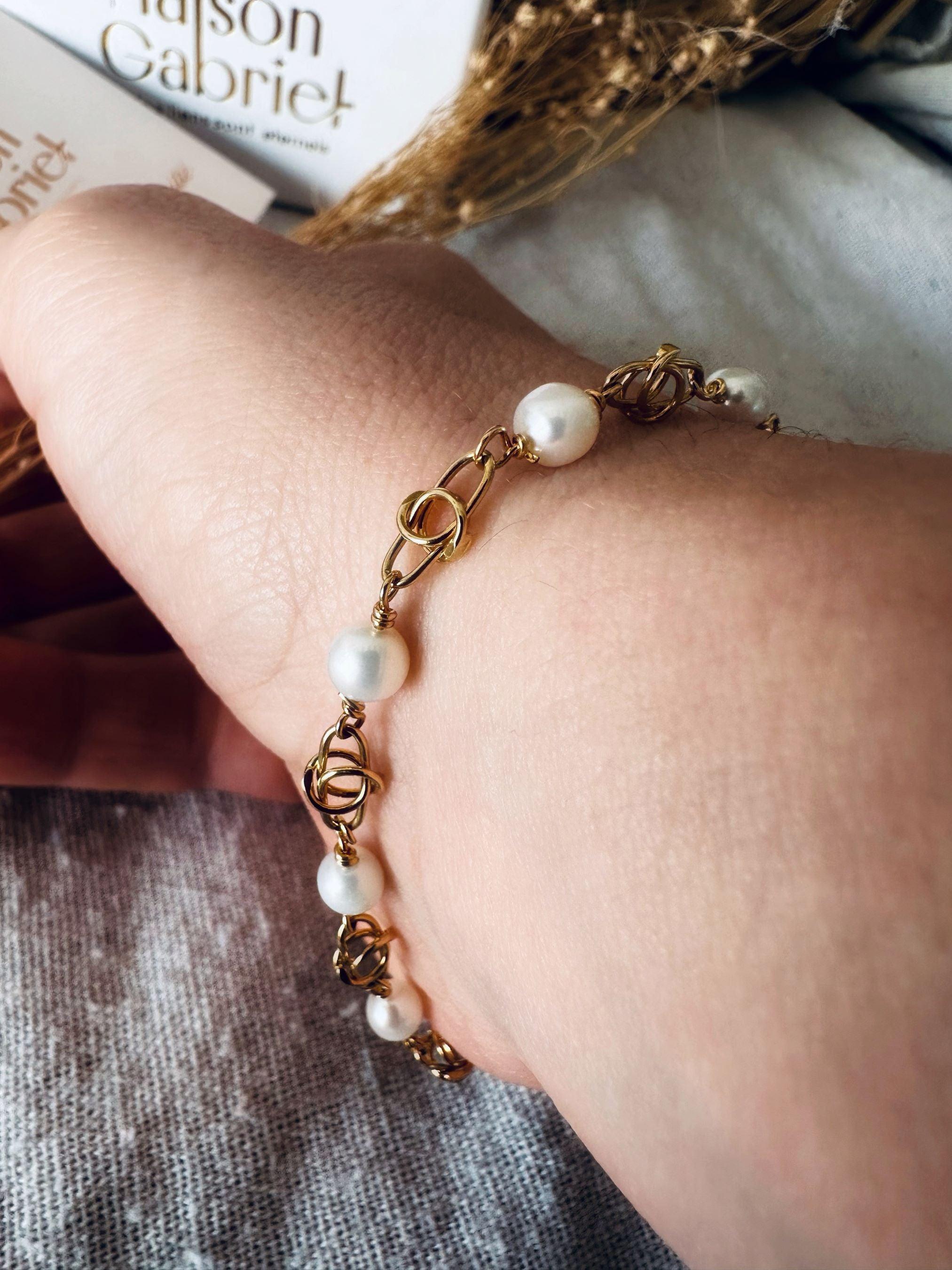 Bracelet "Grâce" en or jaune 18 carats et perles rondes de culture - Maison Gabriel