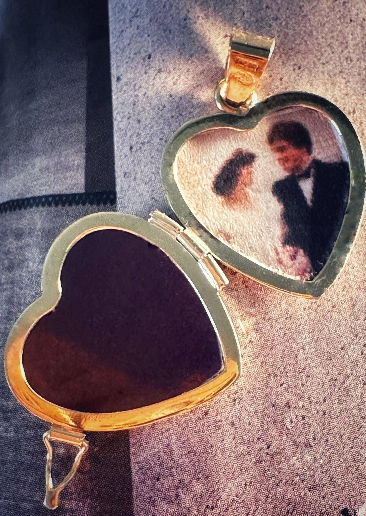 Cassolette Ancienne Porte-photo En Or 18K - Bijou Vintage Testé à La Pierre De Touche, Occasion