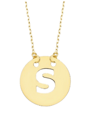 Collier "Alpha", fine chaine ajustable et pendentif rond ajouré initiale, en or jaune 18 carats - Maison Gabriel