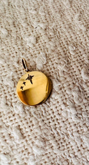Médaille "Etoile du matin" gravable, ajourée étoiles, en or 18 carats - Maison Gabriel